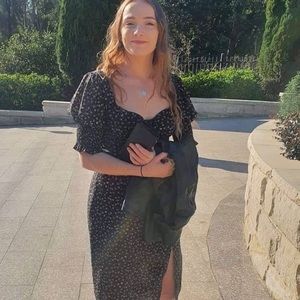 Meet your Posher, Elizabeth